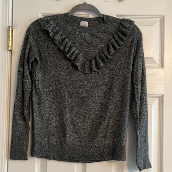 2 Ruffle Bib sweaters - Picture 2 of 3